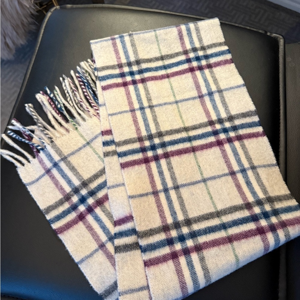 Burberry Cashmere Fringe Scarf in Cream and Blue